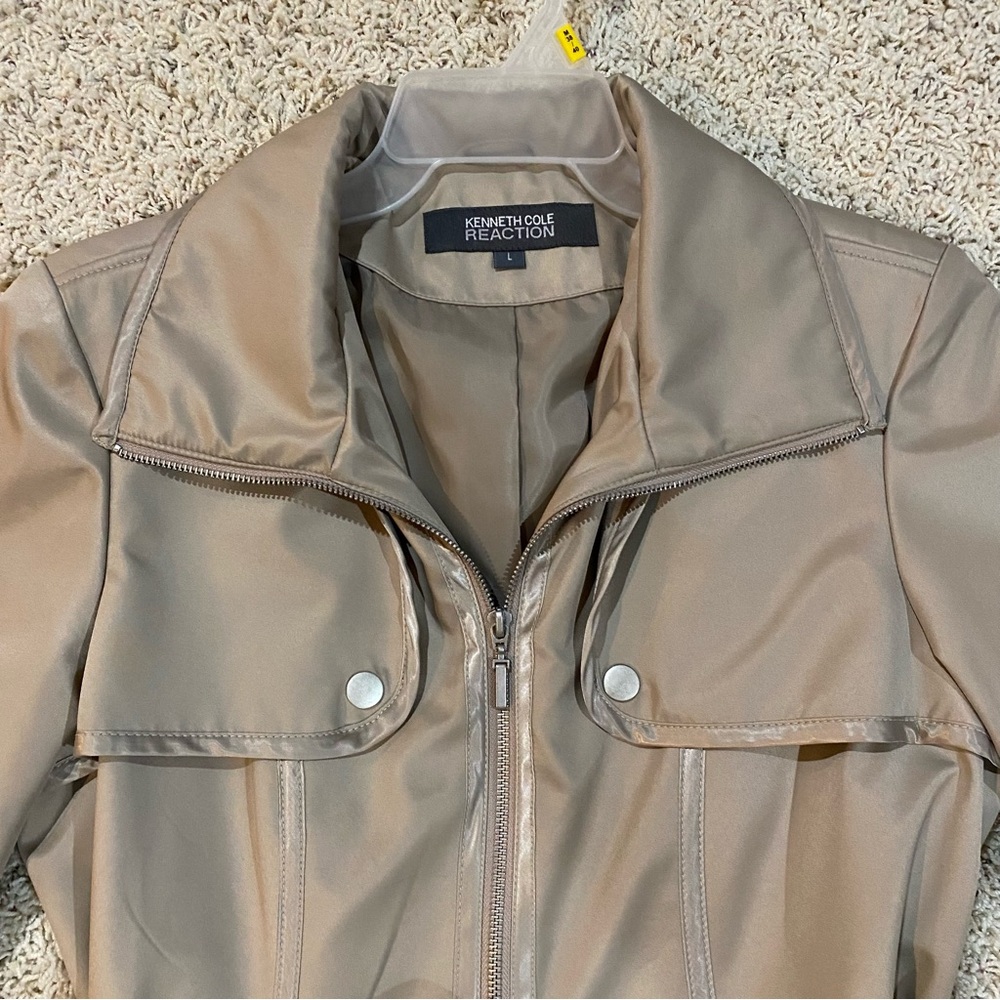 Vintage Kenneth Cole Reaction Large Womens Trench Coat Beige Belted
